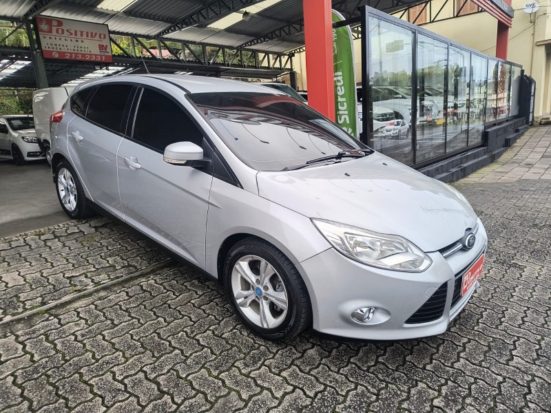 focus 1.6 se 16v flex 4p manual 2014 caxias do sul
