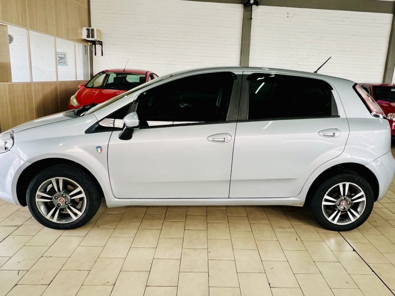 PUNTO 1.4 ATTRACTIVE ITALIA 8V FLEX 4P MANUAL - 2013 - CAXIAS DO SUL