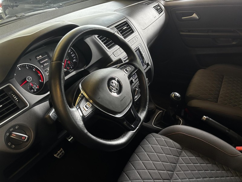 CROSSFOX 1.6 MSI FLEX 16V 4P MANUAL - 2016 - FARROUPILHA