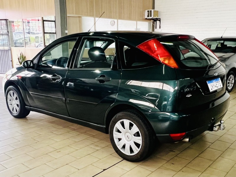 FOCUS 1.8 GLX 16V GASOLINA 4P MANUAL - 2003 - CAXIAS DO SUL