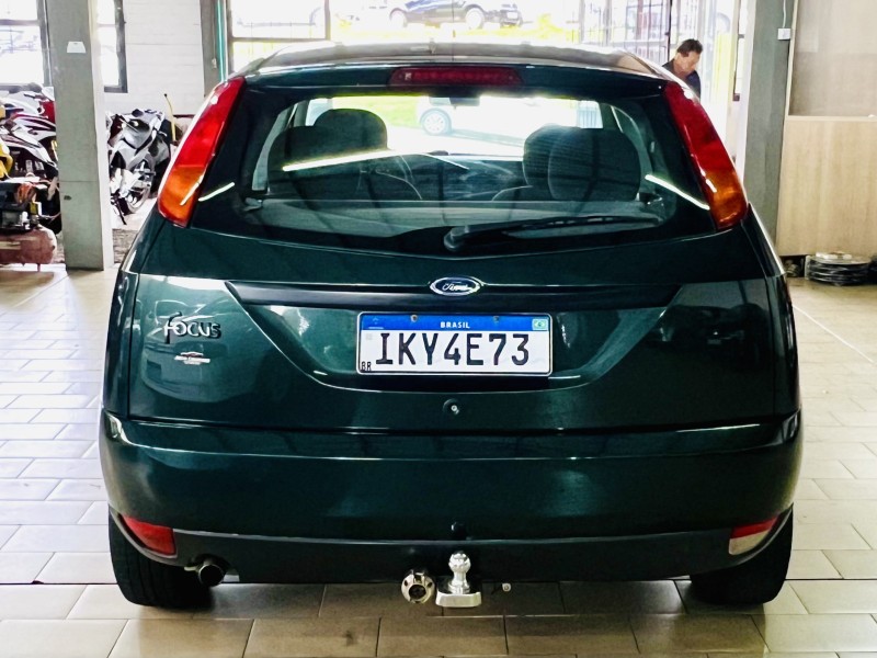 FOCUS 1.8 GLX 16V GASOLINA 4P MANUAL - 2003 - CAXIAS DO SUL