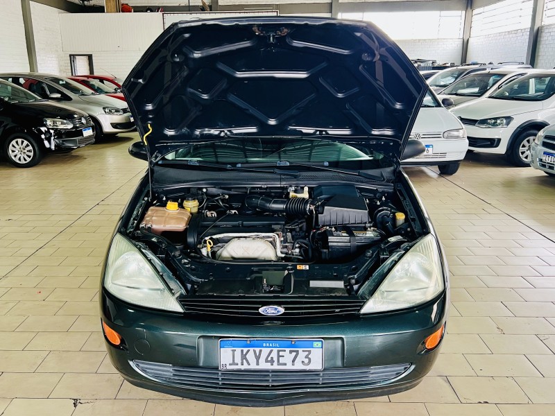 FOCUS 1.8 GLX 16V GASOLINA 4P MANUAL - 2003 - CAXIAS DO SUL