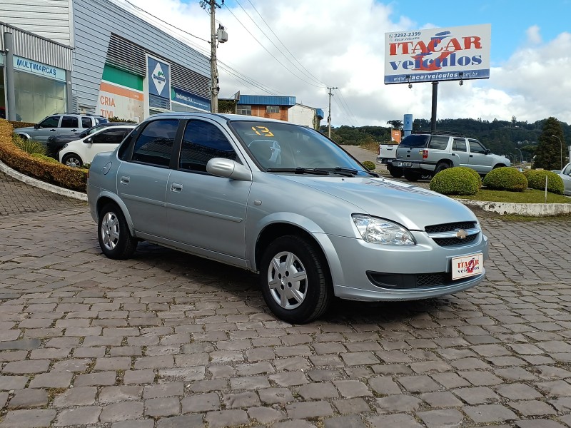 corsa 1.0 ls classic vhc 4p flex power  2013 flores da cunha