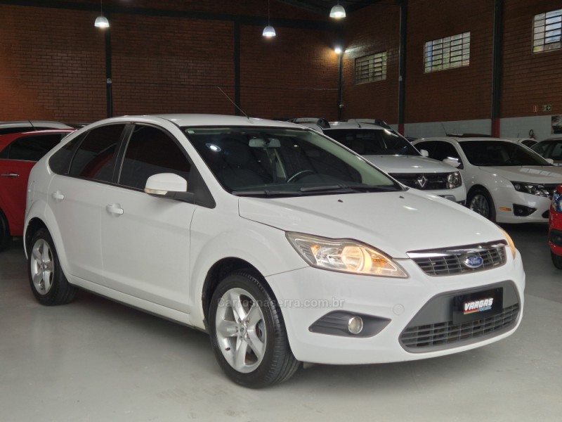 FOCUS 1.6 8V FLEX 4P MANUAL - 2011 - CAXIAS DO SUL