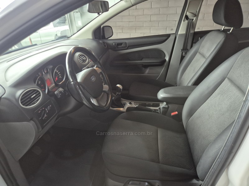 FOCUS 1.6 8V FLEX 4P MANUAL - 2011 - CAXIAS DO SUL