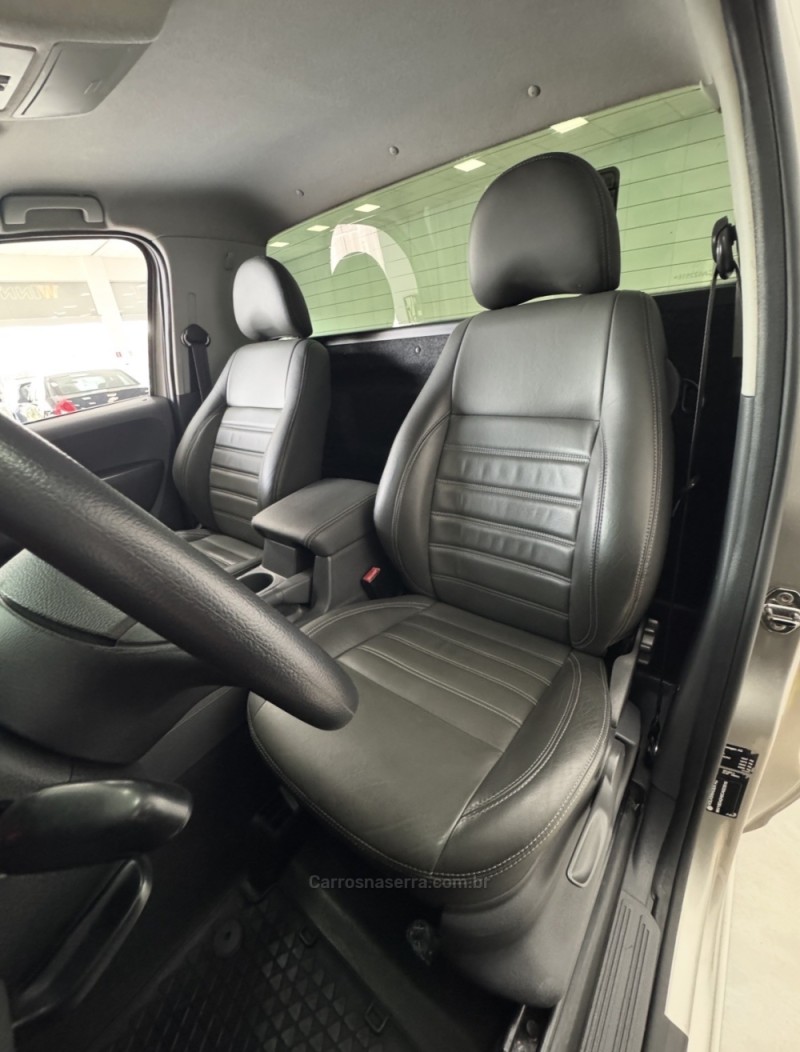 AMAROK 2.0 4X4 CD 16V TURBO INTERCOOLER DIESEL 4P MANUAL - 2012 - FARROUPILHA