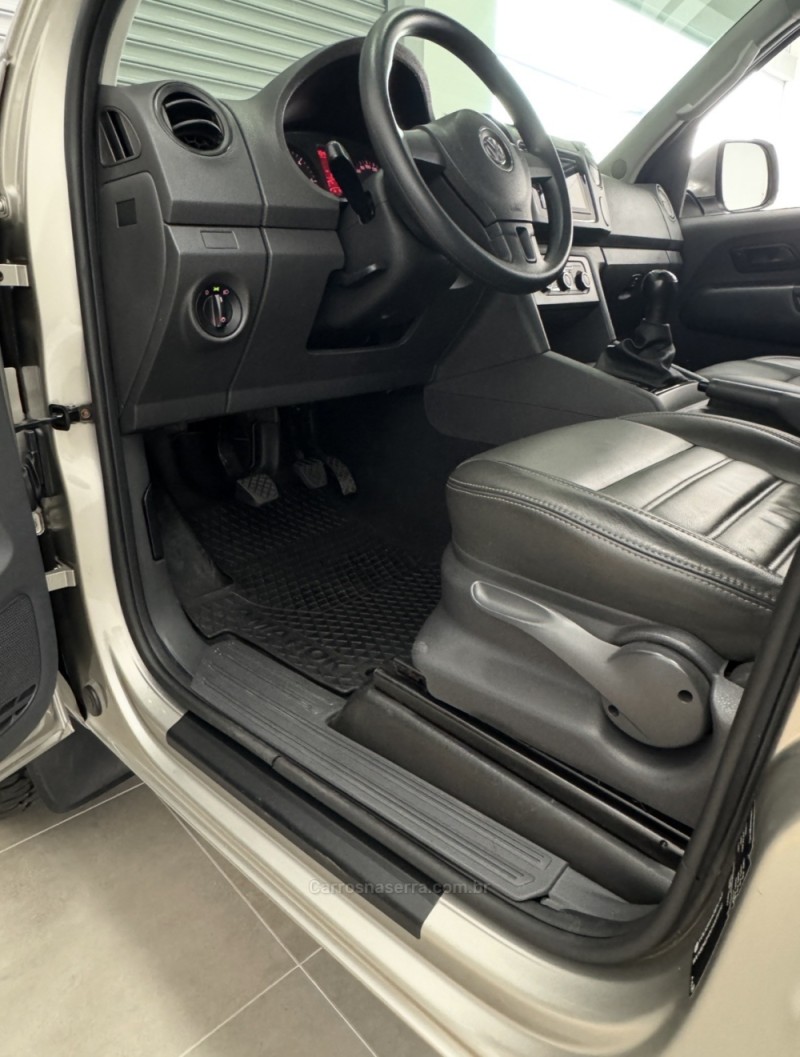 AMAROK 2.0 4X4 CD 16V TURBO INTERCOOLER DIESEL 4P MANUAL - 2012 - FARROUPILHA