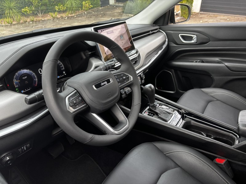 COMPASS 1.3 LONGITUDE T270 16V TURBO FLEX 4P AUTOMÁTICO - 2025 - FARROUPILHA