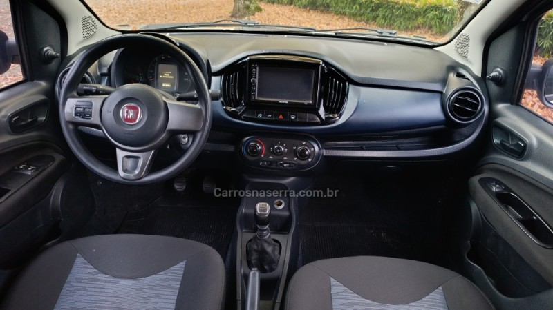 UNO 1.0 EVO VIVACE 8V FLEX 4P MANUAL - 2017 - CAXIAS DO SUL