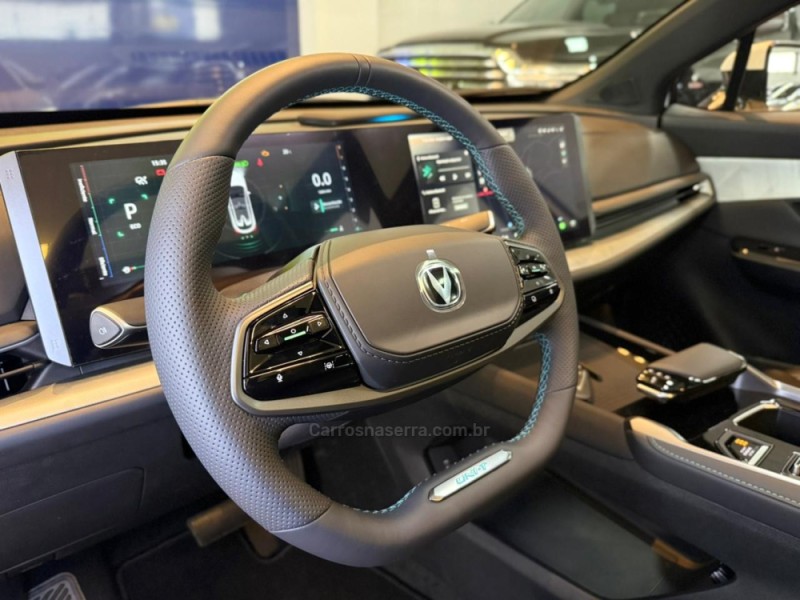 UNI-T 1.5 INFINITY 16V 4P FLEX AUTOMÁTICO - 2027 - SãO LEOPOLDO