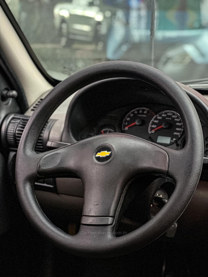 CLASSIC 1.0 MPFI LS 8V GASOLINA 4P MANUAL - 2014 - CANELA