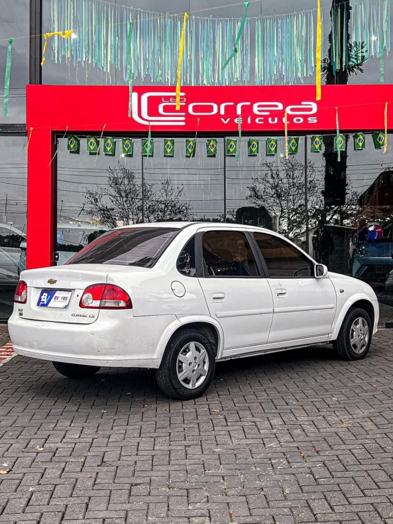 CLASSIC 1.0 MPFI LS 8V GASOLINA 4P MANUAL - 2014 - CANELA