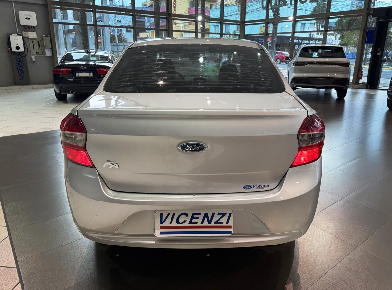 KA 1.0 SE PLUS 12V FLEX 4P MANUAL - 2015 - FARROUPILHA