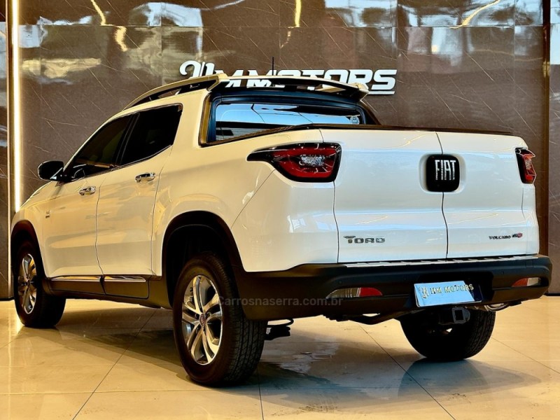 TORO 2.0 16V TURBO DIESEL VOLCANO 4WD AUTOMÁTICO - 2018 - CAXIAS DO SUL