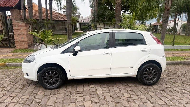 PUNTO 1.4 ATTRACTIVE 8V FLEX 4P MANUAL - 2011 - FELIZ