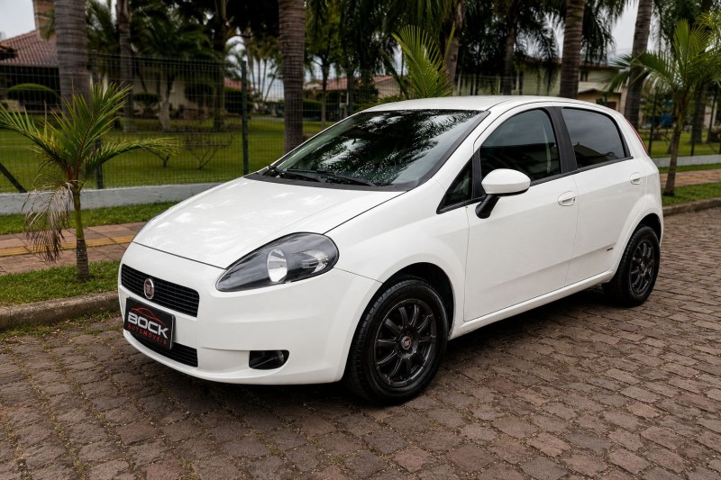 punto 1.4 attractive 8v flex 4p manual 2011 feliz