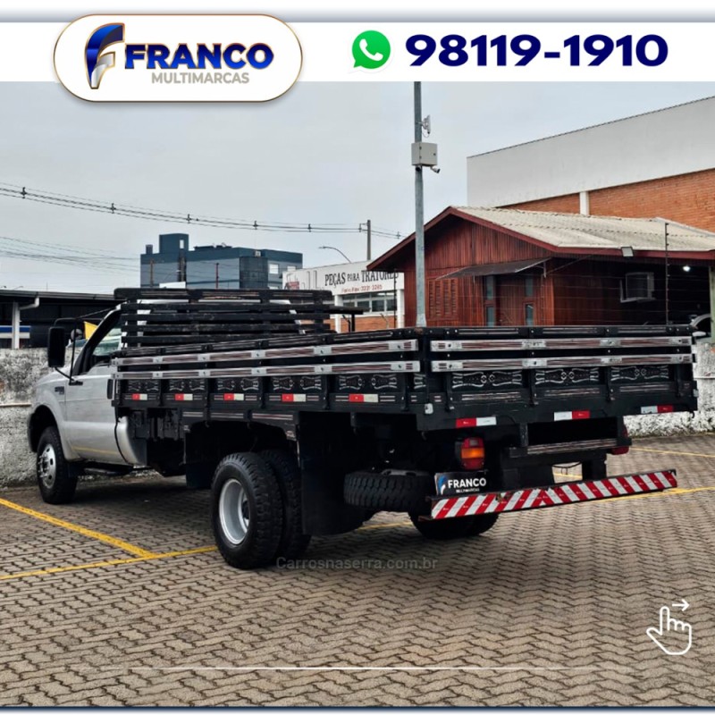 F-4000 TURBO (CUMMINS) 4X4 - 2010 - VACARIA