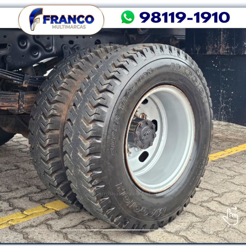 F-4000 TURBO (CUMMINS) 4X4 - 2010 - VACARIA