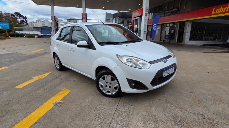 FIESTA 1.6 MPI SEDAN 8V FLEX 4P MANUAL - 2014 - CAXIAS DO SUL