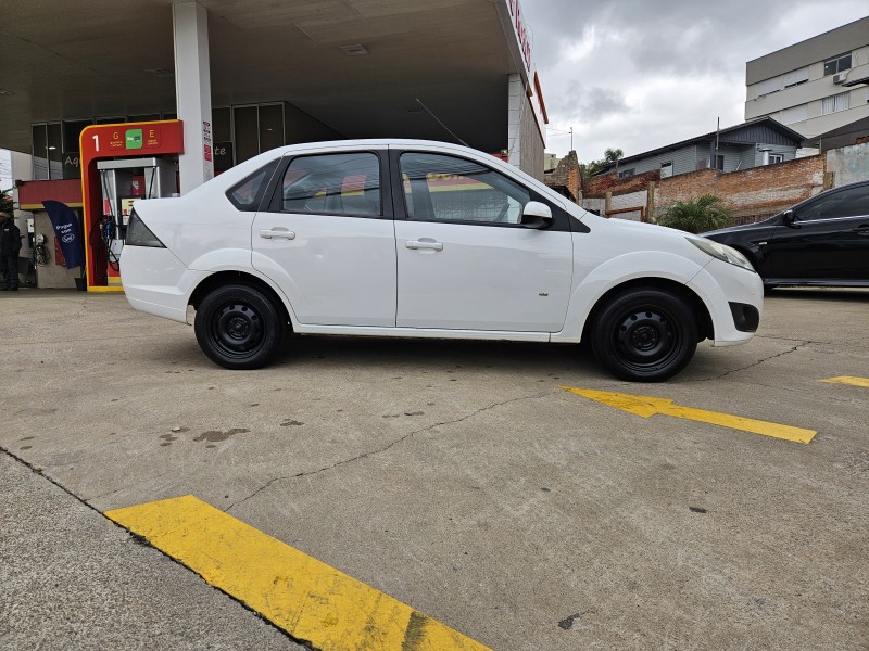 FIESTA 1.6 MPI SEDAN 8V FLEX 4P MANUAL - 2014 - CAXIAS DO SUL