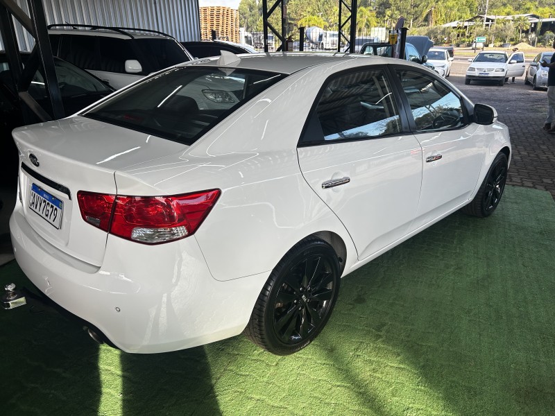 CERATO 1.6 16V SX4 FLEX 4P AUTOMÁTICO - 2013 - SãO SEBASTIãO DO CAí
