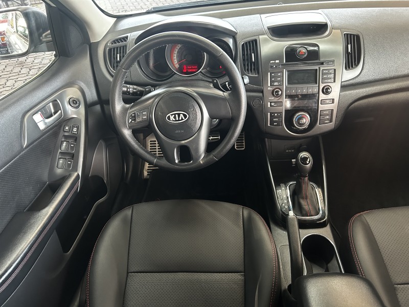 CERATO 1.6 16V SX4 FLEX 4P AUTOMÁTICO - 2013 - SãO SEBASTIãO DO CAí