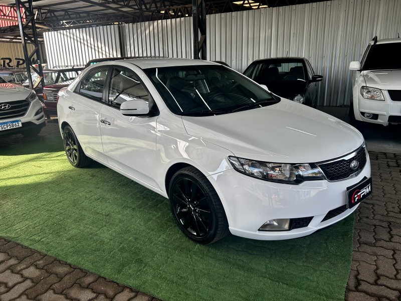 CERATO 1.6 16V SX4 FLEX 4P AUTOMÁTICO