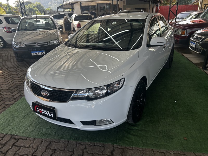 CERATO 1.6 16V SX4 FLEX 4P AUTOMÁTICO - 2013 - SãO SEBASTIãO DO CAí