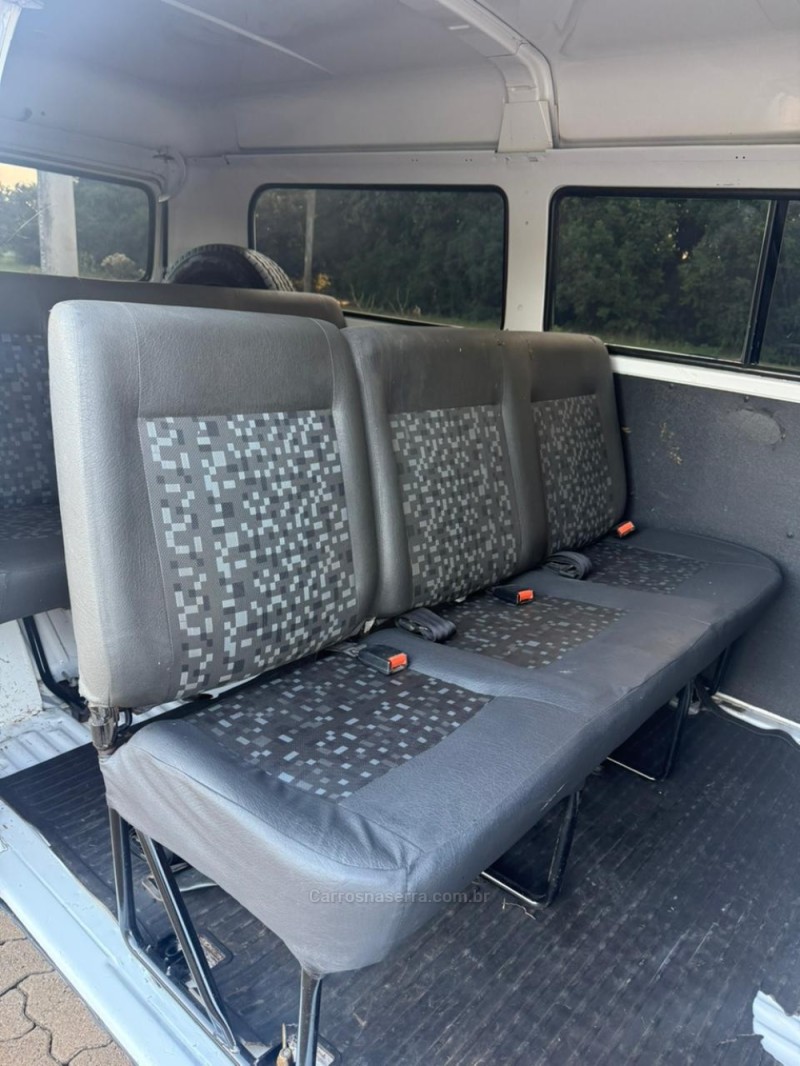 KOMBI 1.4 MI STD LOTAÇÃO 8V FLEX 3P MANUAL - 2010 - ARROIO DO MEIO