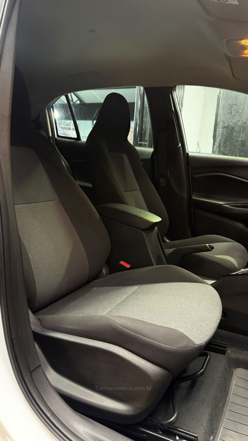 ONIX 1.0 12V TURBO FLEX 4P MANUAL - 2021 - ESTâNCIA VELHA