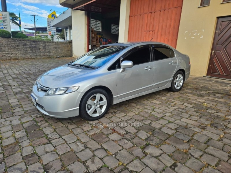 CIVIC 1.8 LXS 16V FLEX 4P MANUAL - 2008 - VERANóPOLIS
