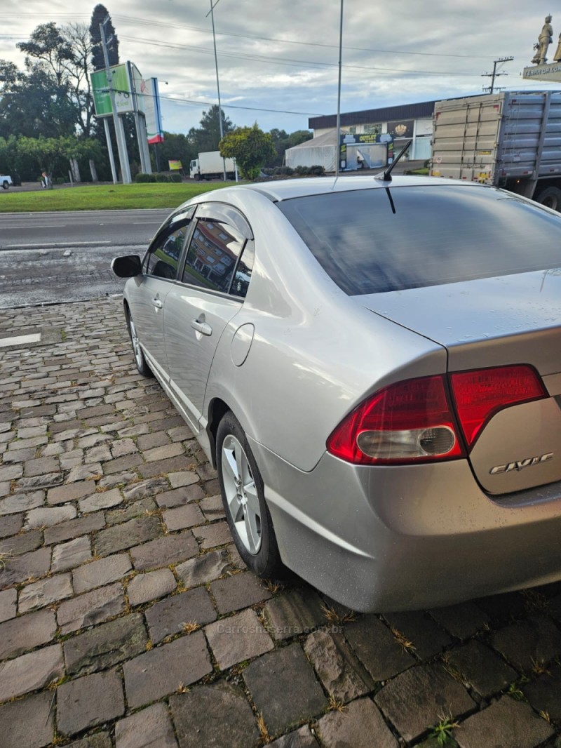 CIVIC 1.8 LXS 16V FLEX 4P MANUAL - 2008 - VERANóPOLIS