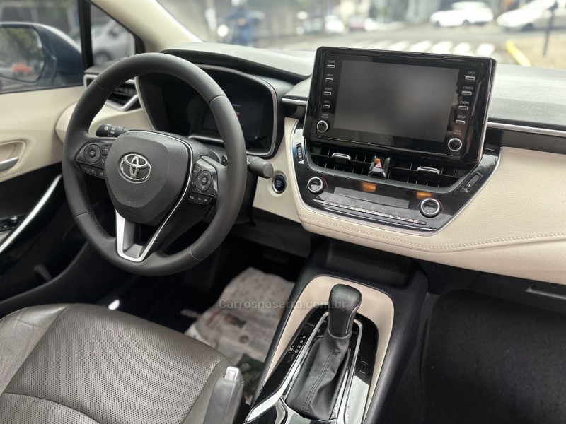 COROLLA 2.0 ALTIS PREMIUM 16V FLEX 4P AUTOMÁTICO - 2022 - PAROBé