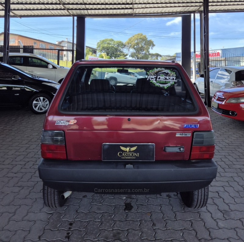 UNO 1.0 IE MILLE EP 8V GASOLINA 2P MANUAL - 2001 - CAXIAS DO SUL