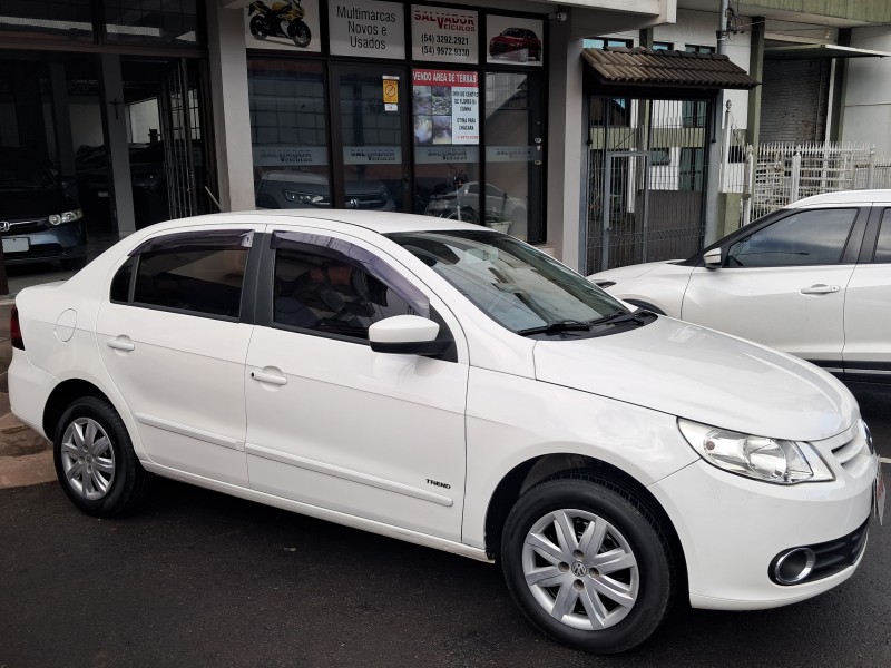 VOYAGE 1.6 MI TREND 8V FLEX 4P MANUAL - 2013 - FLORES DA CUNHA
