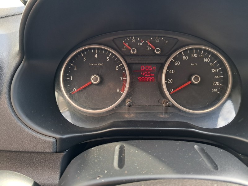 VOYAGE 1.6 MI TREND 8V FLEX 4P MANUAL - 2013 - FLORES DA CUNHA