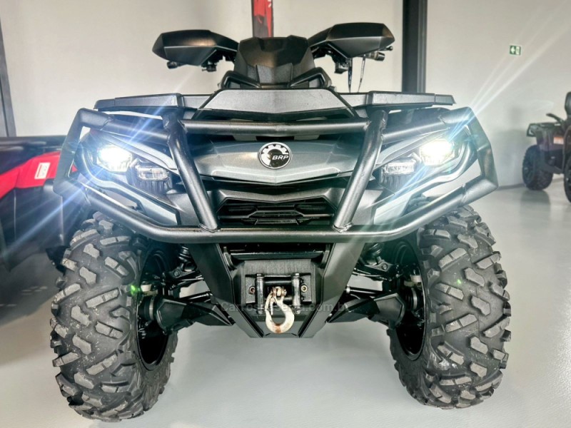 OUTLANDER 1000X MR - 2023 - TRêS COROAS