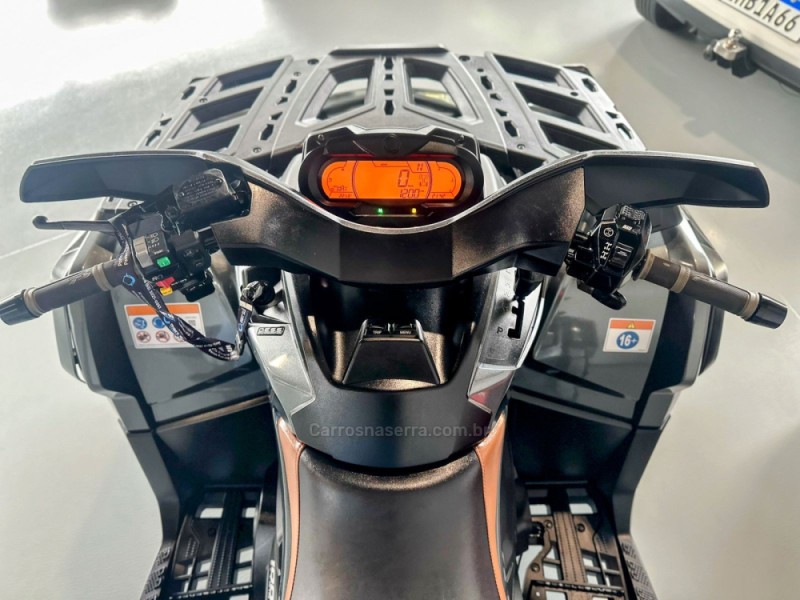 OUTLANDER 1000X MR - 2023 - TRêS COROAS