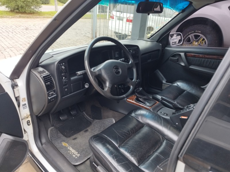OMEGA 4.1 SFI CD 12V GASOLINA 4P MANUAL - 1996 - VERANóPOLIS