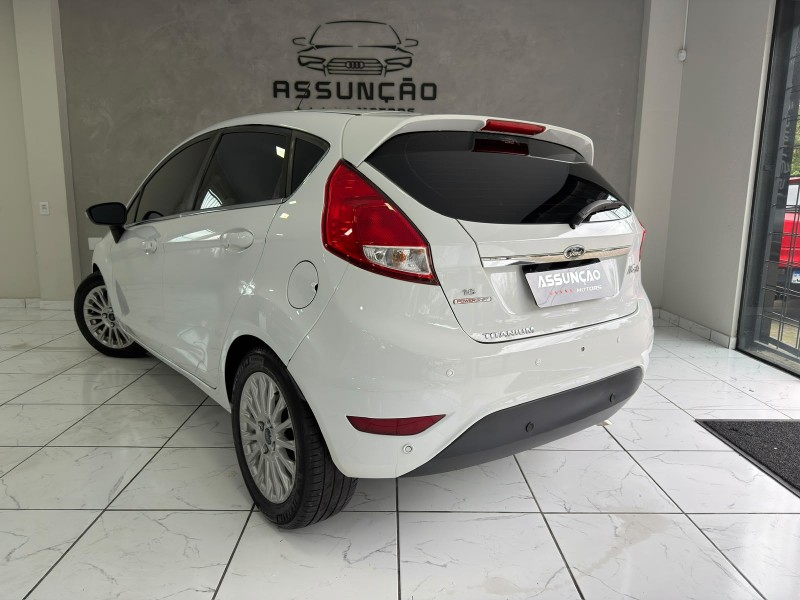 FIESTA 1.6 TITANIUM HATCH 16V FLEX 4P AUTOMÁTICO - 2015 - CAXIAS DO SUL