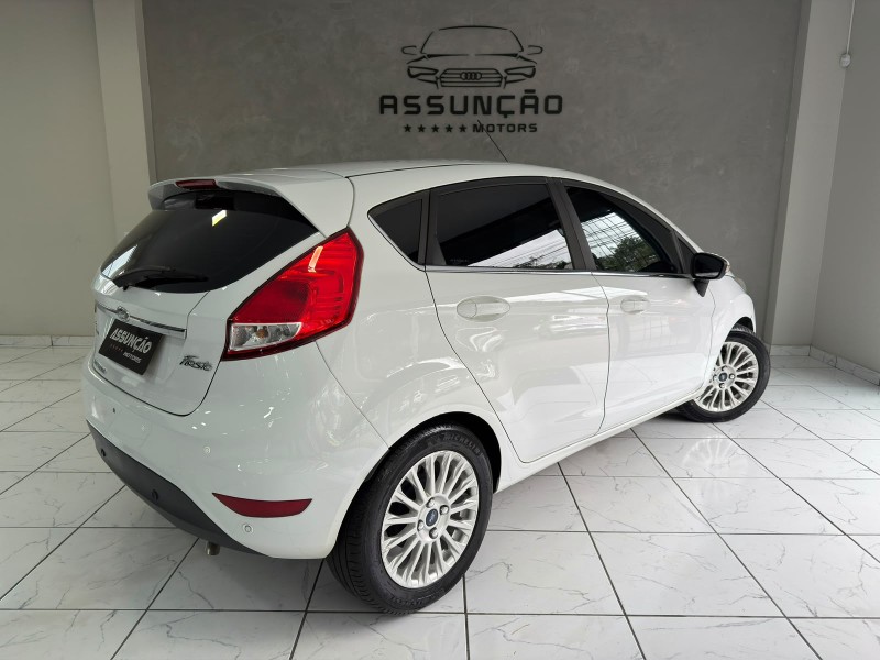 FIESTA 1.6 TITANIUM HATCH 16V FLEX 4P AUTOMÁTICO - 2015 - CAXIAS DO SUL