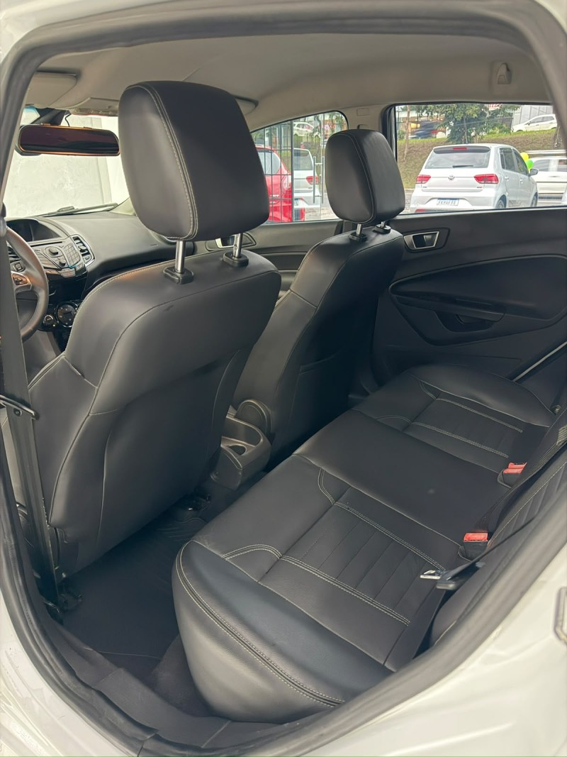FIESTA 1.6 TITANIUM HATCH 16V FLEX 4P AUTOMÁTICO - 2015 - CAXIAS DO SUL
