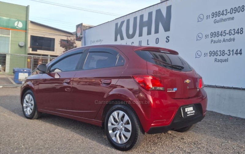 ONIX 1.4 MPFI LT 8V FLEX 4P MANUAL - 2018 - SALVADOR DO SUL