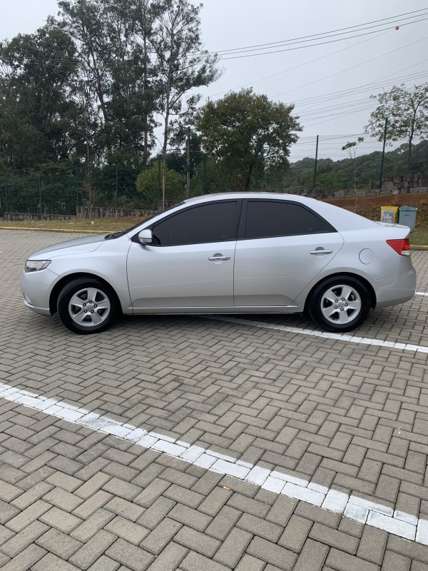 cerato 1.6 ex3 sedan 16v gasolina 4p automatico 2012 caxias do sul