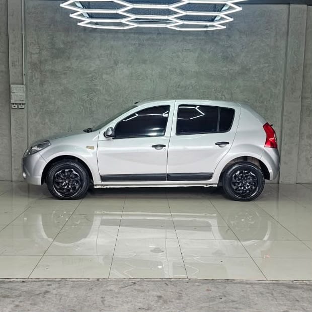 SANDERO 1.0 EXPRESSION 16V FLEX 4P MANUAL - 2011 - CAXIAS DO SUL