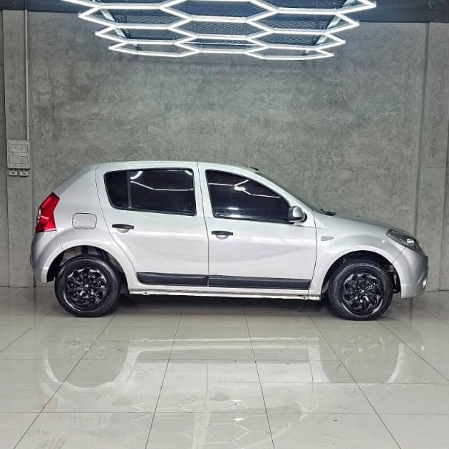 SANDERO 1.0 EXPRESSION 16V FLEX 4P MANUAL - 2011 - CAXIAS DO SUL