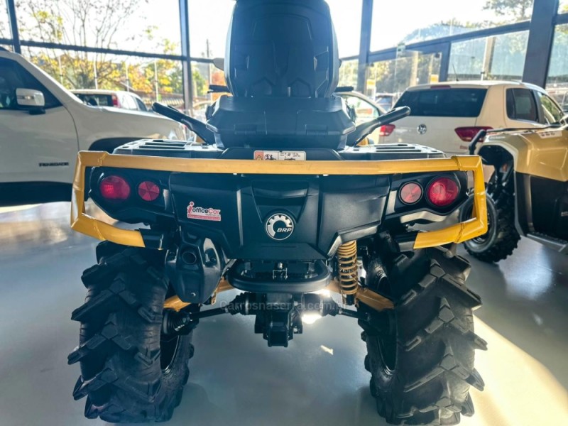 OUTLANDER 1000X MR - 2021 - TRêS COROAS