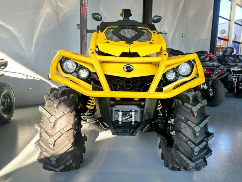 OUTLANDER 1000X MR - 2021 - TRêS COROAS