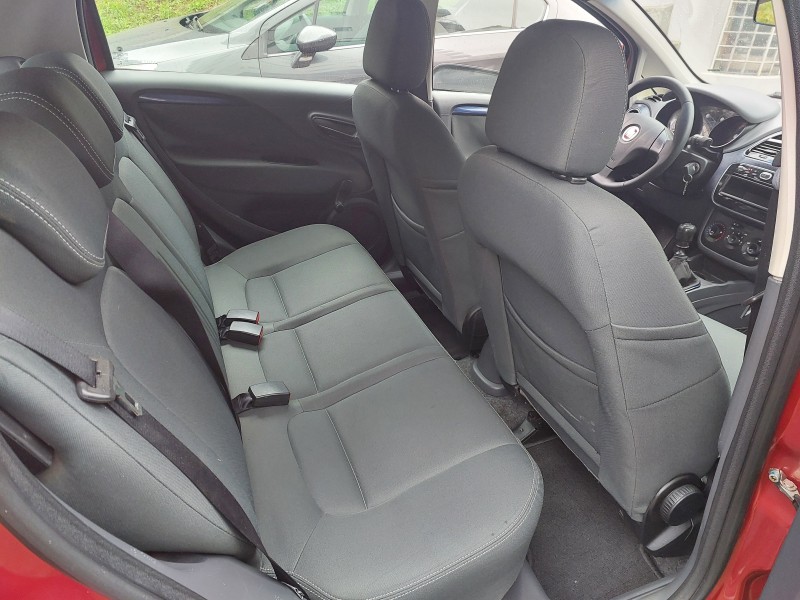 PUNTO 1.4 ATTRACTIVE 8V FLEX 4P MANUAL - 2015 - BENTO GONçALVES