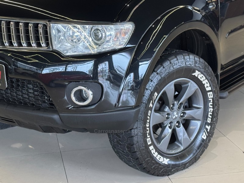 PAJERO DAKAR 3.2 4X4 16V TURBO INTERCOOLER DIESEL 4P AUTOMÁTICO - 2013 - DOIS IRMãOS